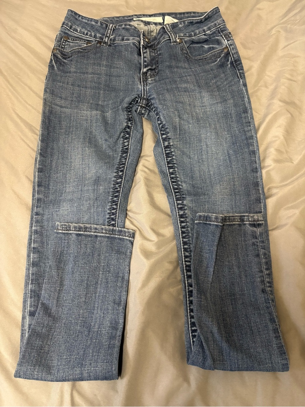 Women’s Stetson medium wash skinny jeans size 6x31.5 detailed pockets